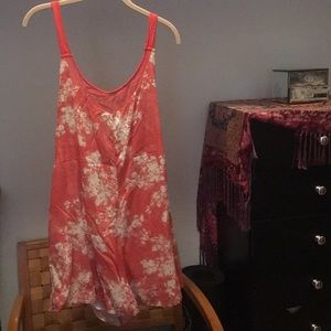 Free People coral + white floral romper EUC 🌺